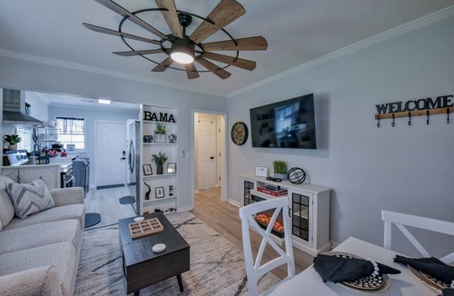 Tuscaloosa Condo | Turner Round - Book for 30 days or more! Quiet Complex.