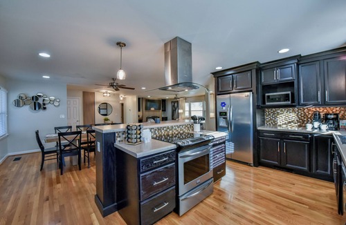 Tuscaloosa House | TuscaLodge: Close to Stadium, Big on Comfort!