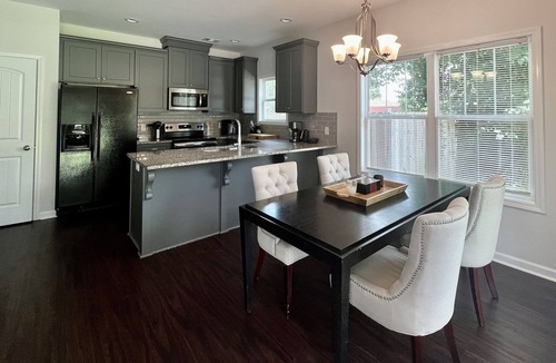 Tuscaloosa House | Tuscaloosa Rental! Perfect for game day, family visits and more!