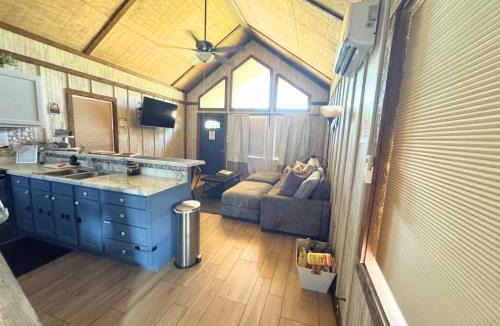 Groveoak House | Twin Cabins Lake Guntersville | Pet Friendly | Fenced Yard | Boat Parking - ViP Retreat