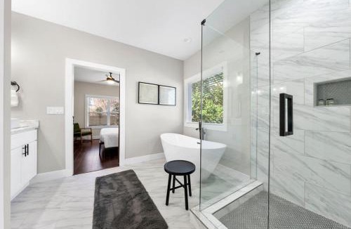 East Side House | Twin Homes - 8 Bedroom Retreat In Central ATL