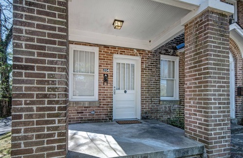 Clinton Apartment | Two Bedroom Apartment in Historic Clinton