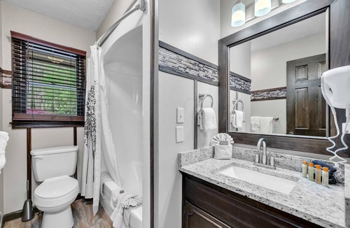 Ellijay Villa | Two Bedroom/One Bath Lodge