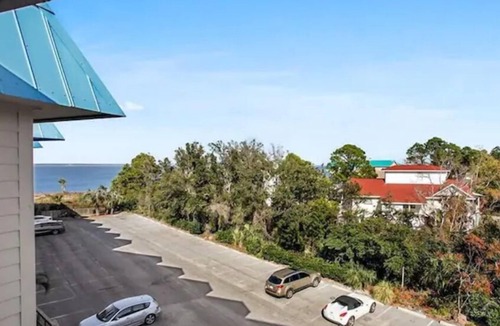 Tybee Island Condo | Tybee Beach views, just steps to the ocean