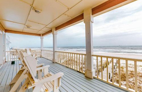 Southpointe House | Unforgettable Beachfront Condo wBalcony Gulf Views AC Shared Pool Hot Tub