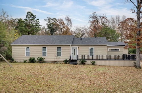 West Monroe House | Unique 3 bedroom Throwback