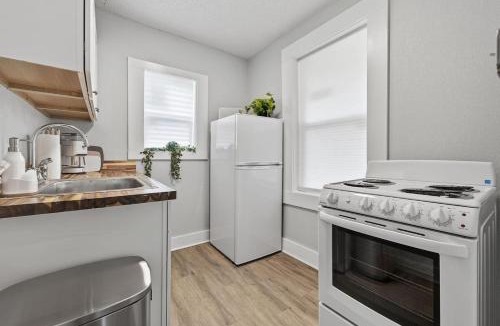 South Pensacola House | Unit 3 Cozy Cottage Studio in Pensacola