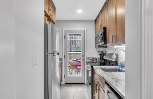 Starkville House | University Luxe, Heart of Cotton District!