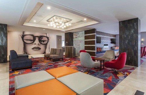 East Point Hotel | Unwind in Cozy Comfort | Georgia International Convention Center - 3 miles