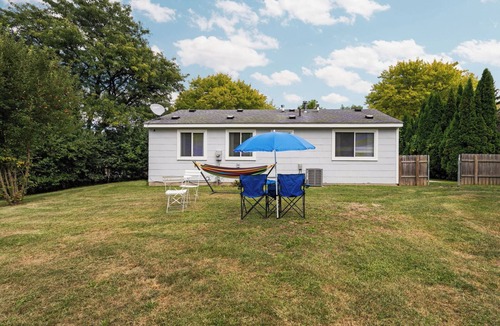 Bryant Pattengill East House | Updated 3 bedroom house, central to everything Ann Arbor! No added cleaning fees
