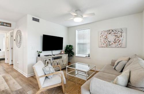 Fernandina Beach House | Updated 6-bedroom, 4 bath well stocked coastal cottage across from the beach with a private pool