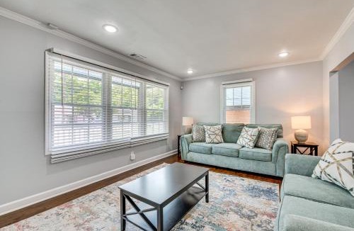 Lakewood House | Updated Atlanta Home with Yard - 5 Mi to Downtown!