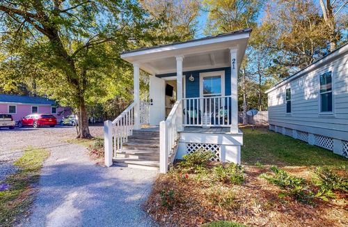 Ocean Springs Cabin | Updated Downtown Cottage - Community Garden Access
