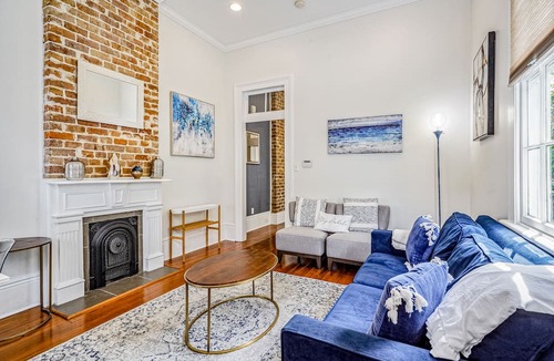Leonidas House | Updated single-level escape with lovely patio & central AC - dog-friendly