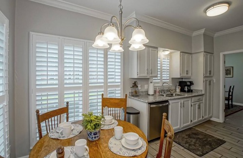 Mid City South Condo | Upscale 3BR/2BA Oasis in Bocage Near LSU & Hospitals Baton Rouge