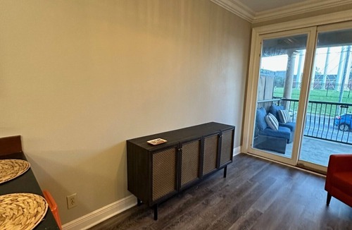 Auburn Condo | Upscale Condo 2 Blocks Walk to Stadium. Vandy 9/26 & Samford 11/21 available.