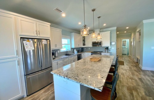 Morgantown House | Upscale, Easy Beach Access, Pools & Pickleball