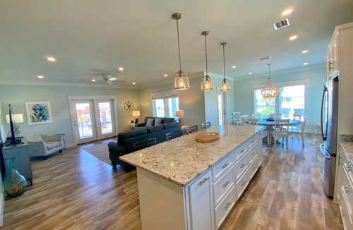 Morgantown House | Upscale, Easy Beach Access, Pools & Pickleball