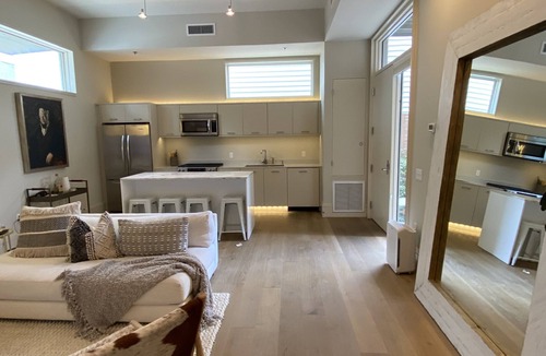 West Riverside Condo | Uptown Luxurious Modern Condo in the Best Neighborhood!