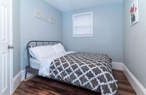 Irish Channel House | Uptown New Orleans Fast Wifi Sleep 4
