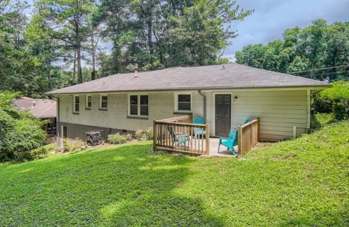 Gresham Park House | Urban 3 BR Retreat Minutes from DT ATL and Decatur