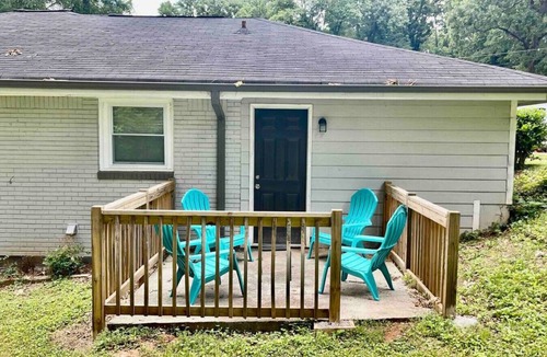 Gresham Park House | Urban 3 BR Retreat Minutes from DT ATL and Decatur