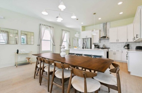 Faubourg Lafayette House | Urban Oasis in heart of NOLA w/Heated Pool+Parking