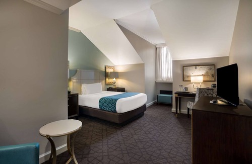 French Quarter Hotel | Vacation Day Is Always A Great Idea! Near Jackson Square. Pets Allowed