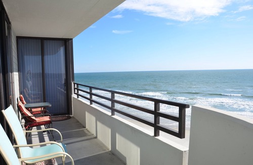 Daytona Beach Condo | Vacation in Paradise - Modern, Luxurious Oceanfront Condo on Daytona Beach