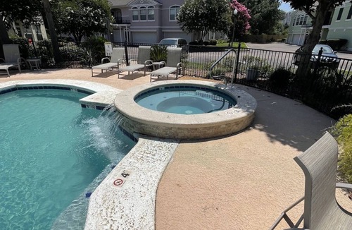 Gulfport Villa | Vacation Paradise near beach, pool/hot tub sleeps 6
