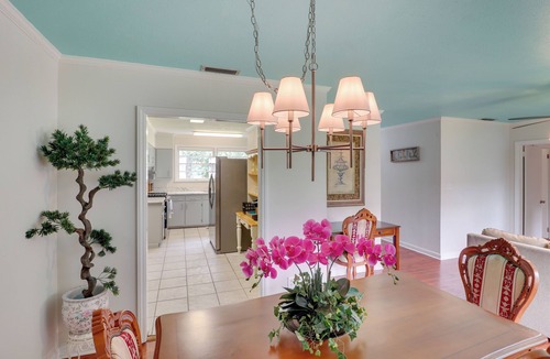 Valdosta Cottage | Valdosta Home: Bar, Bbq, Fire Pit + More!