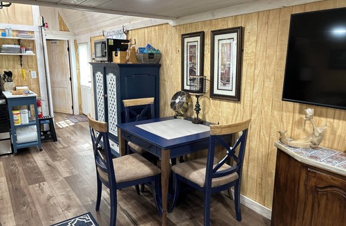 Leesburg Cabin | Valentine Special in N Alabama mountains!