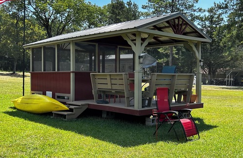 Leesburg Cabin | Valentine Special in N Alabama mountains!