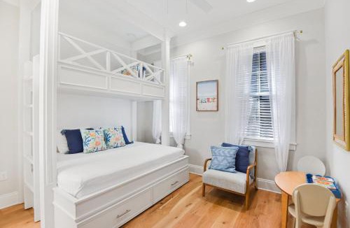 Villa Lago House | Venetian Boardwalk With Lsv And Pool