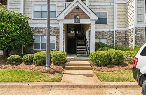 Valley Apartment | Verandas 1836 I Modern 2Bd I Parking I Pool I Gym