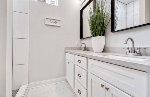 Seventh Ward House | Vieux Carre’- Brand new 3BR/2.5B Balcony & Parking