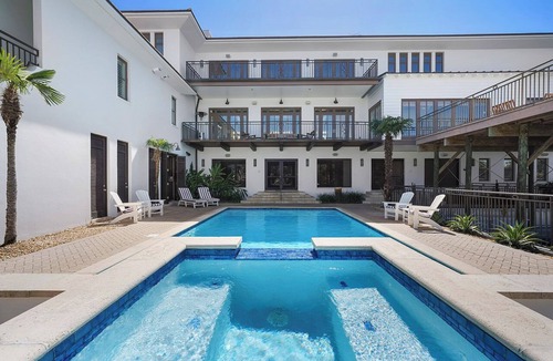 Holiday Isle House | Villa Blanco - Huge Waterfront Home in Destin Near the Beach with Large Private Pool & Theater