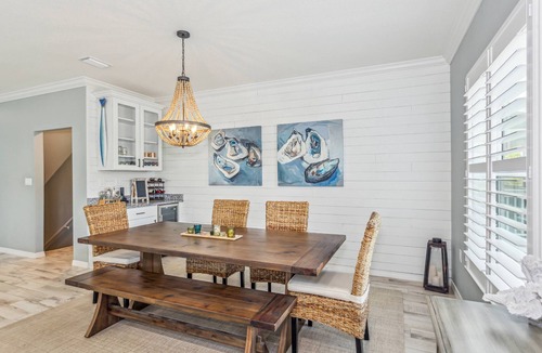 Ono Island House | Villa Lost Key| Pet Friendly| Private Beach Club| Two Pools| Tennis/Pickleball| Free Golf!|4 Bikes