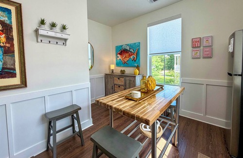 Pass Christian Cottage | Walk to Beach: Cottage w/Yard in Pass Christian!