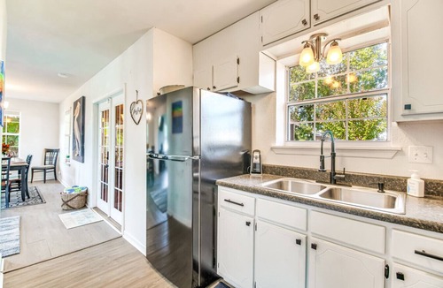 Navy Point House | Walk to Beach | Pet-Friendly Yard & Games
