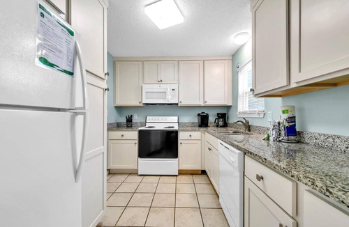 Kiska Beach House | 🌊Walk to Beach-Dog Friendly-Great Location-Sand Dollar A🌊