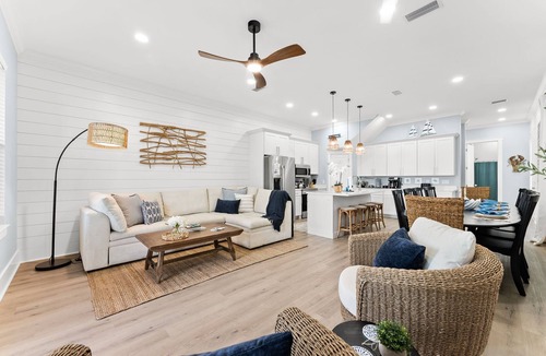Holiday Beach House | 🏖️Walk to Beach-Great Location-4BR-The Tempest🏖️
