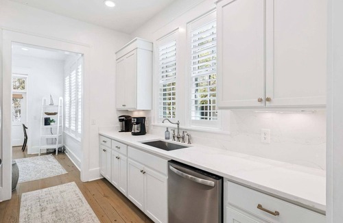 Forest District House | Walk to Camp WaterColor! LSV/Golf Cart, Bikes, Pet Friendly! Perfect for Families!