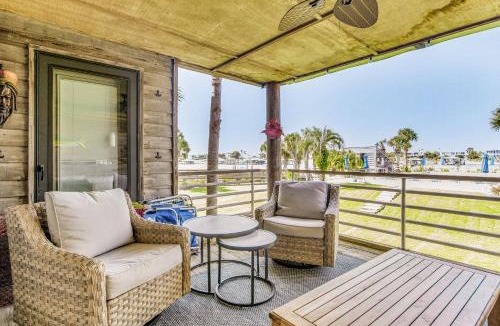 Ono Island Apartment | Walk to Florabama from Renovated Ground Floor 2Bd-2Ba with Pickleball, Boat Slips