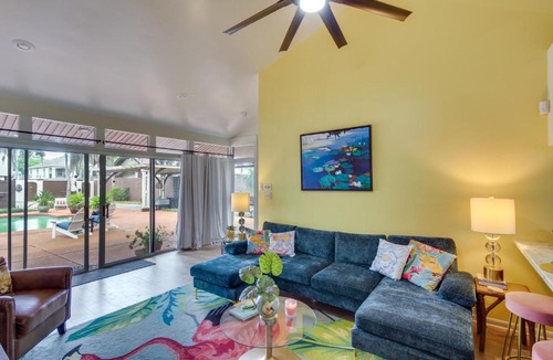 Biloxi Apartment | Walk to Ocean: Family Biloxi Haven w/Pool & Patio