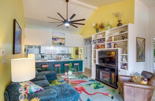 Biloxi Apartment | Walk to Ocean: Family Biloxi Haven w/Pool & Patio