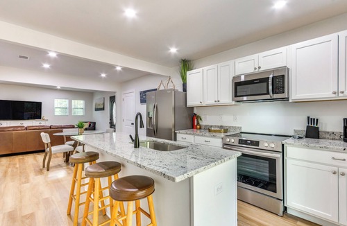 Southeast Pensacola House | Walk to Parks & Dining: Pensacola Family Home!