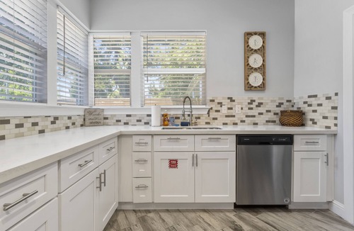 Biloxi House | Walk to the beach. Casinos. POOL AND HOT TUB!