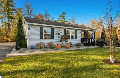 Elk Rapids House | Walking distance to local eateries, watering holes, beaches, grocery & shopping!