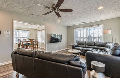 West End Apartment | Warm & Cozy! | Off-street Parking